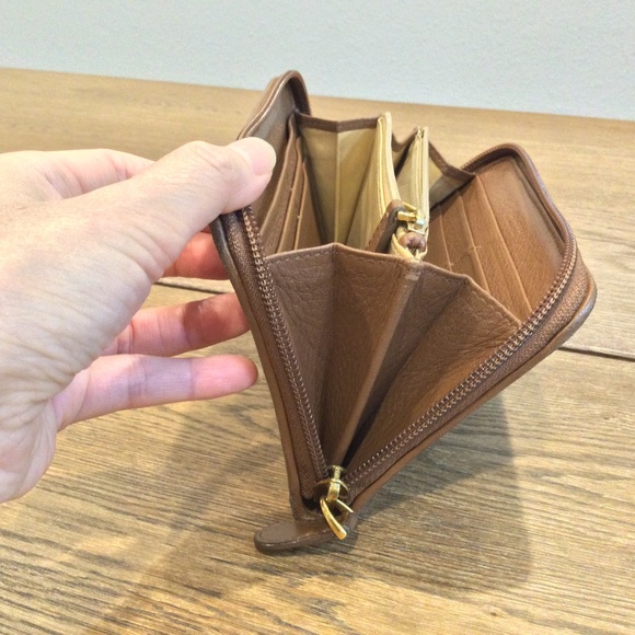 BOTTEGA VENETA | Leather Long Wallets - Picture 13 of 15